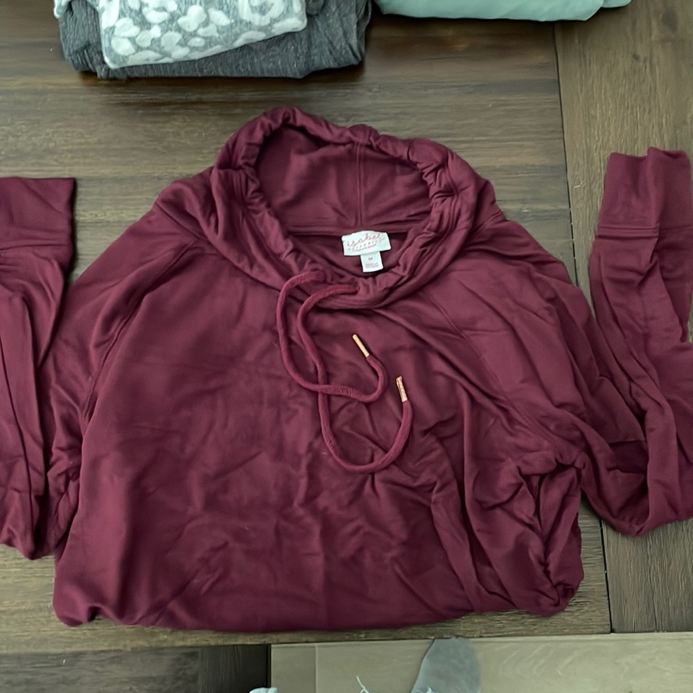 Long sleeve maternity shirt